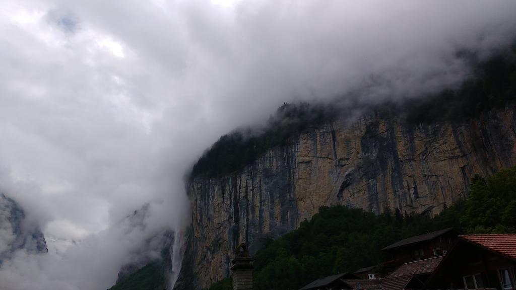 Base Cafe Leilighet Lauterbrunnen Eksteriør bilde